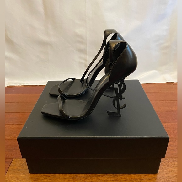 Gently Worn YSL Opyum Leather strap Sandal Size 8.5 - Picture 3 of 8